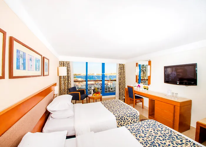 Marina Resort 4*