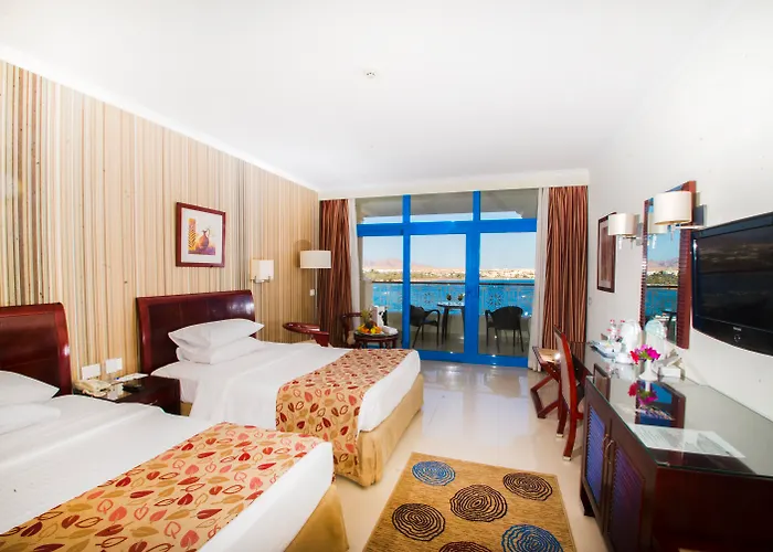 Marina Resort 4*